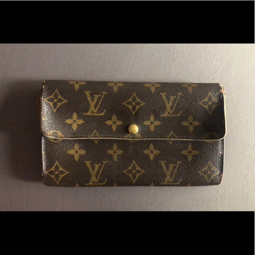 Authentic Louis Vuitton Wallet